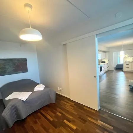 Kotimaailma - Premium 2 Bedroom With Terrace & Sauna Apartment Vantaa